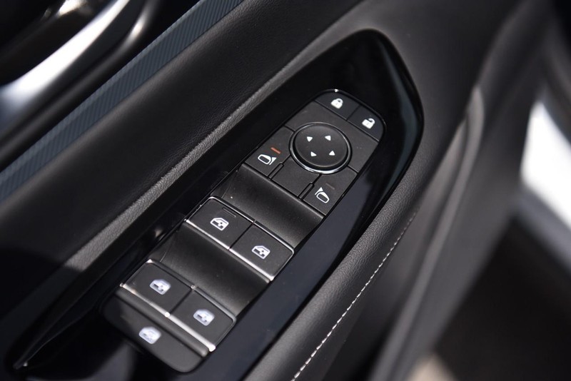 Nissan Murano Vehicle Image 09
