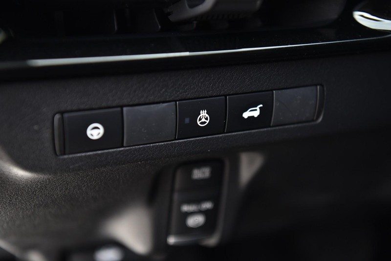 Nissan Murano Vehicle Image 12