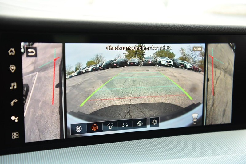 Nissan Murano Vehicle Image 18