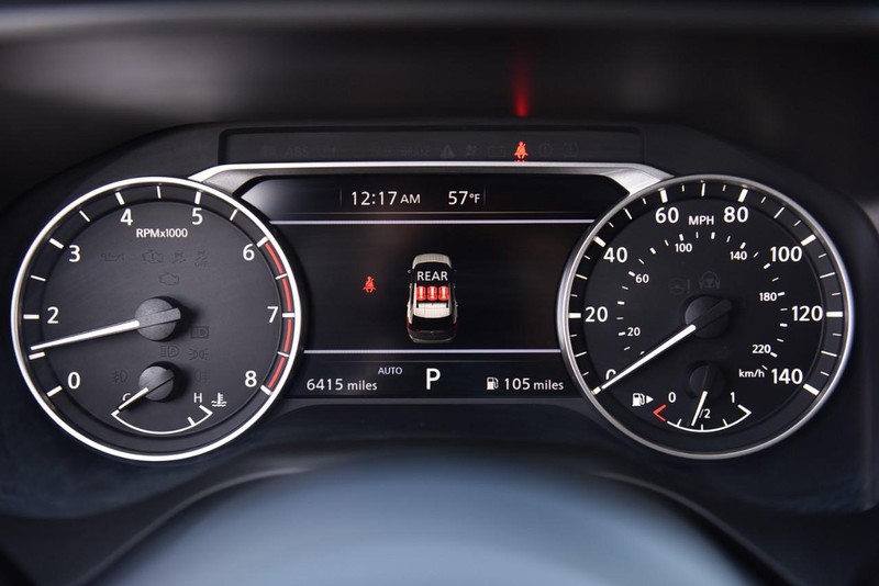 Nissan Rogue Vehicle Image 11