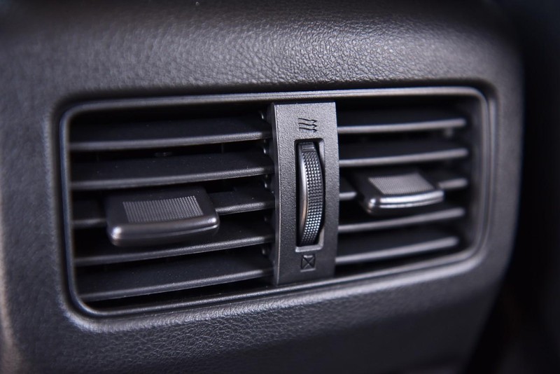 Nissan Rogue Vehicle Image 21