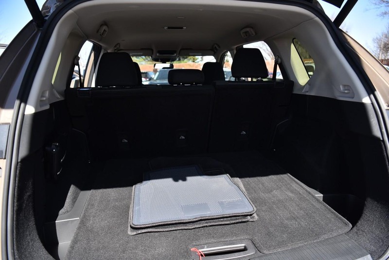 Nissan Rogue Vehicle Image 23