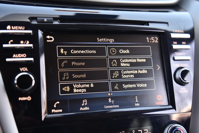 Nissan Murano Vehicle Image 17