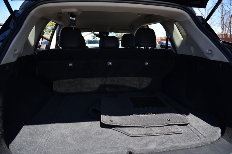 Nissan Murano Vehicle Image 23
