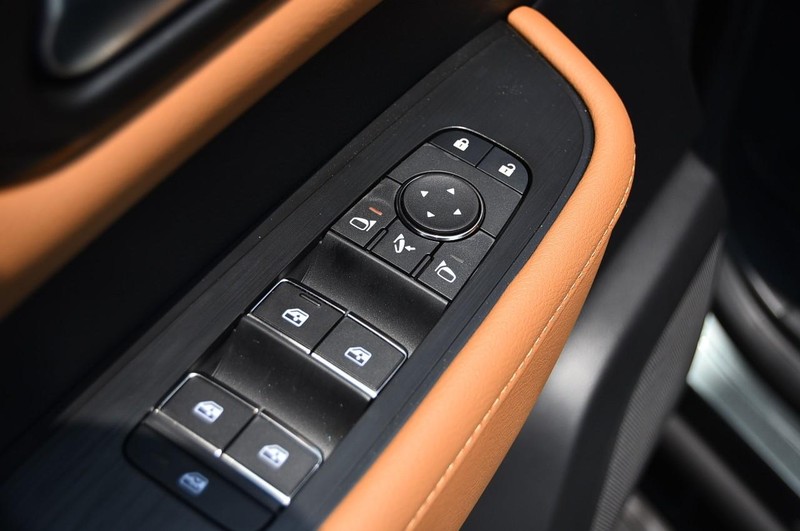 Nissan Armada Vehicle Image 07