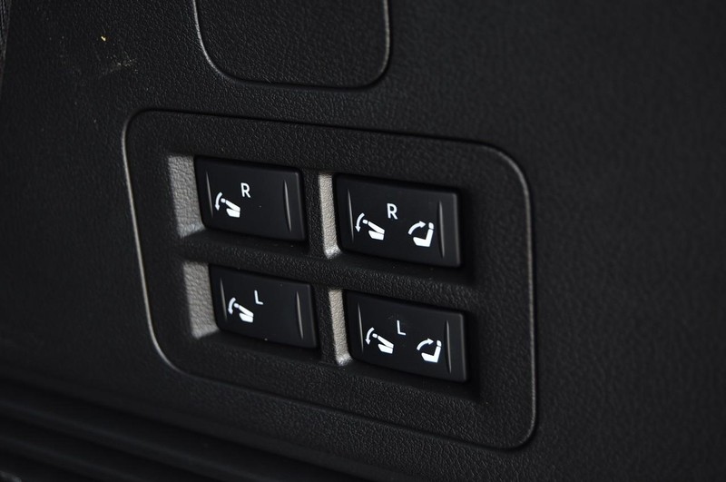 Nissan Armada Vehicle Image 31