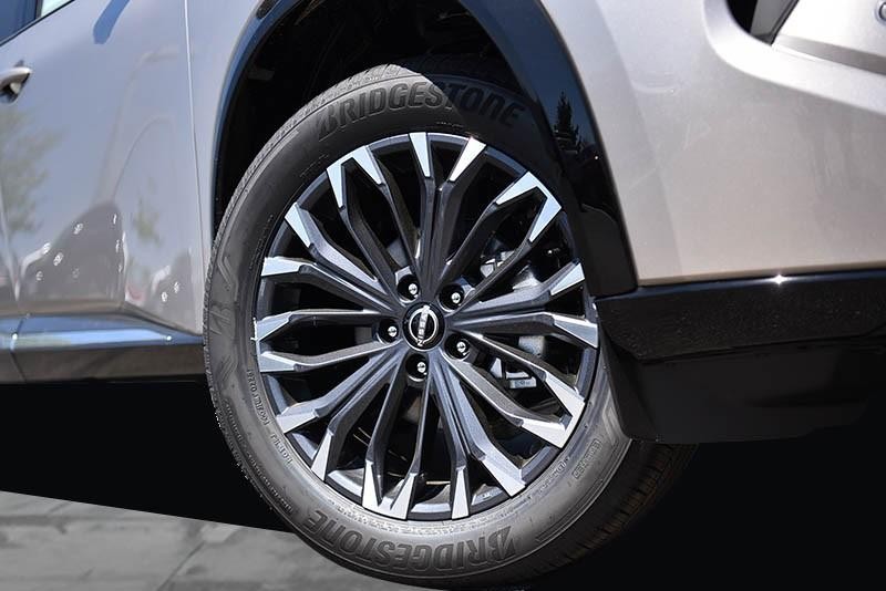 Nissan Rogue Vehicle Image 03