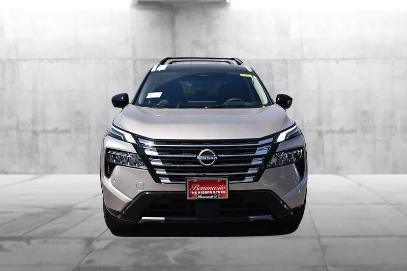Nissan Rogue Vehicle Image 04