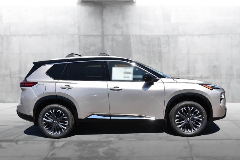 Nissan Rogue Vehicle Image 05