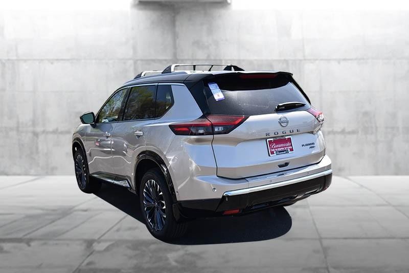 Nissan Rogue Vehicle Image 07