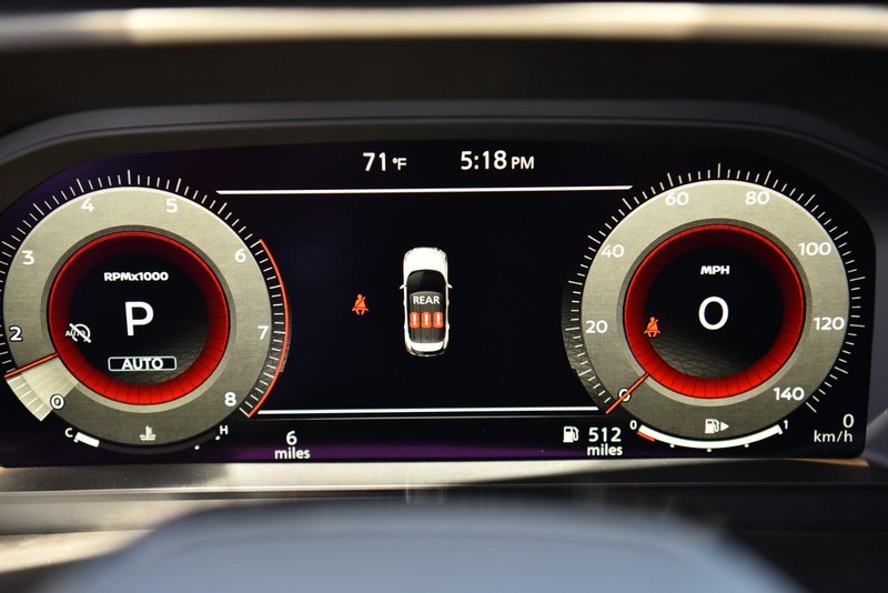 Nissan Rogue Vehicle Image 13