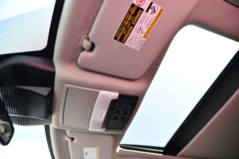Nissan Rogue Vehicle Image 23
