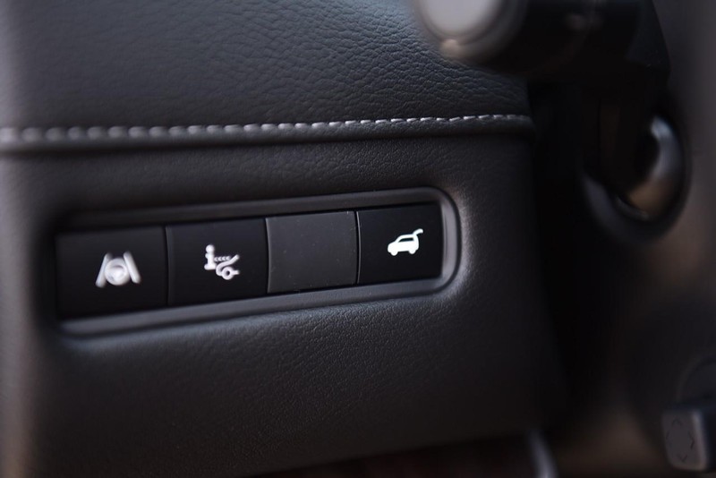 Nissan Armada Vehicle Image 13