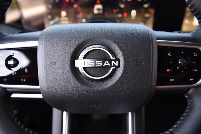 Nissan Armada Vehicle Image 23