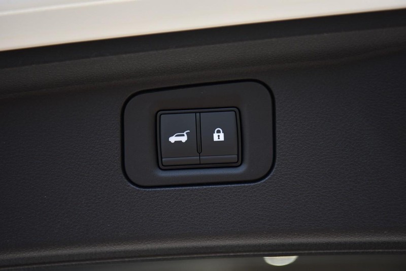 Nissan Armada Vehicle Image 32