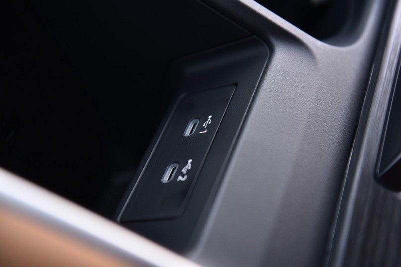 Nissan Armada Vehicle Image 22