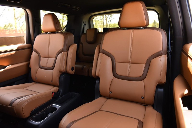 Nissan Armada Vehicle Image 27