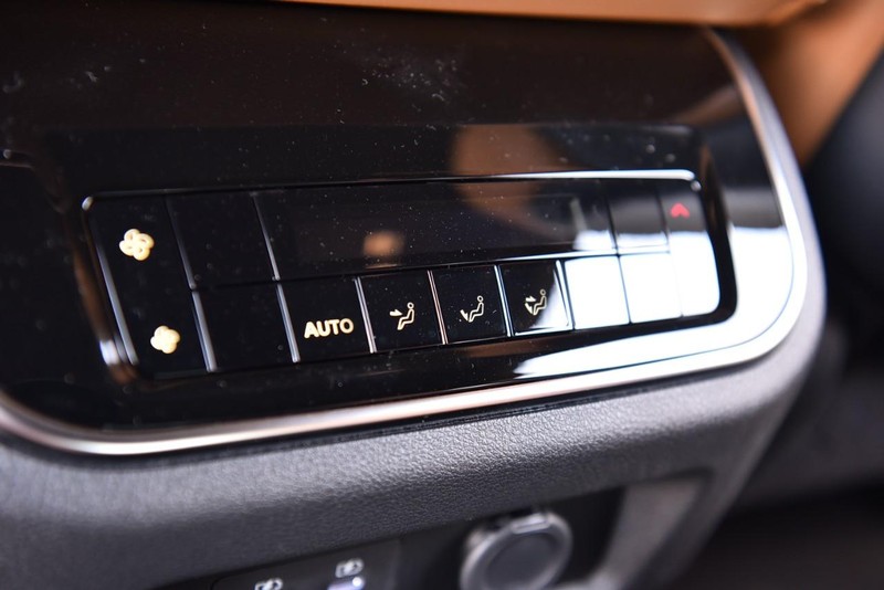 Nissan Armada Vehicle Image 28
