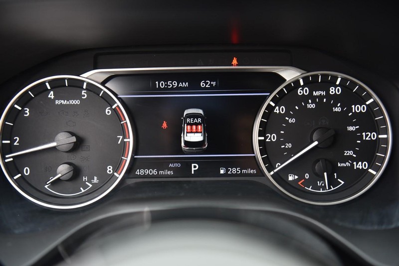 Nissan Rogue Vehicle Image 11