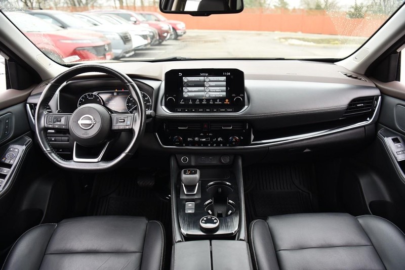 Nissan Rogue Vehicle Image 07