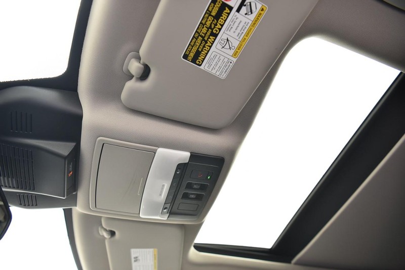 Nissan Rogue Vehicle Image 21