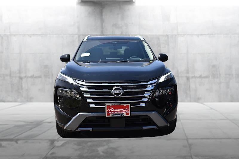 Nissan Rogue Vehicle Image 04