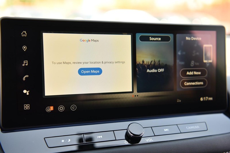 Nissan Rogue Vehicle Image 15