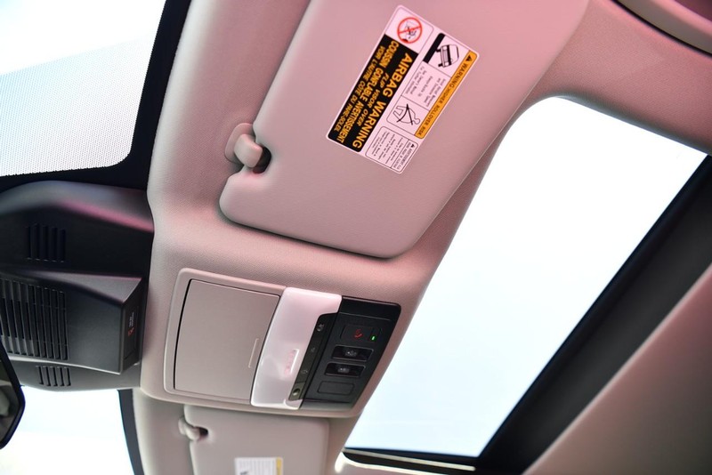 Nissan Rogue Vehicle Image 22