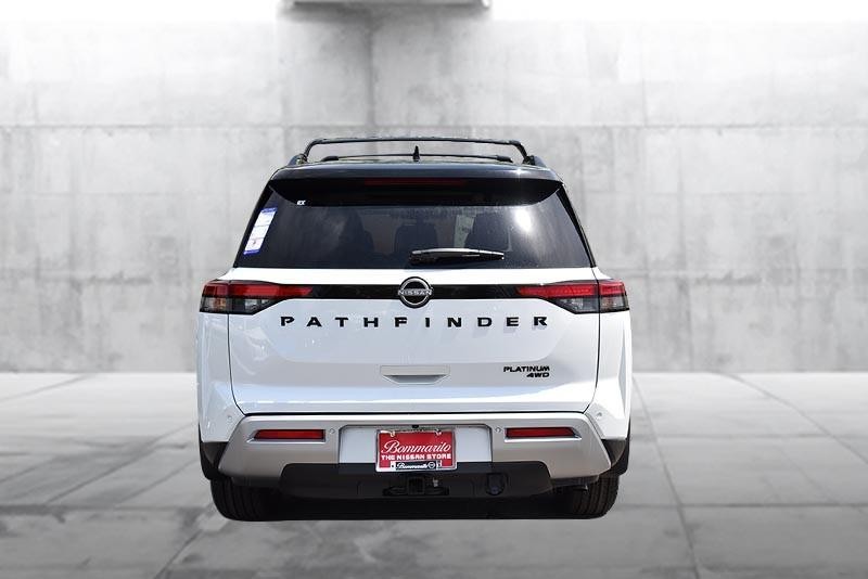 Nissan Pathfinder Vehicle Image 06