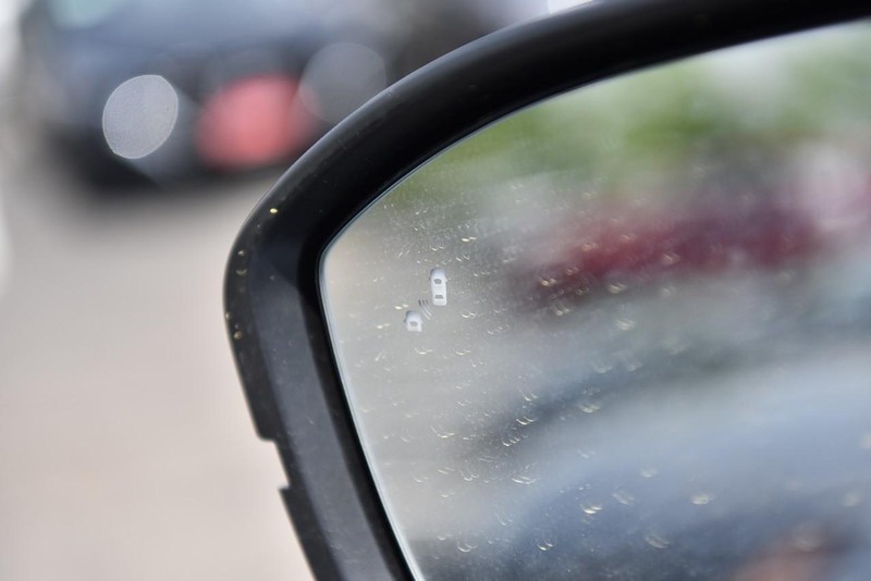 Nissan Pathfinder Vehicle Image 11