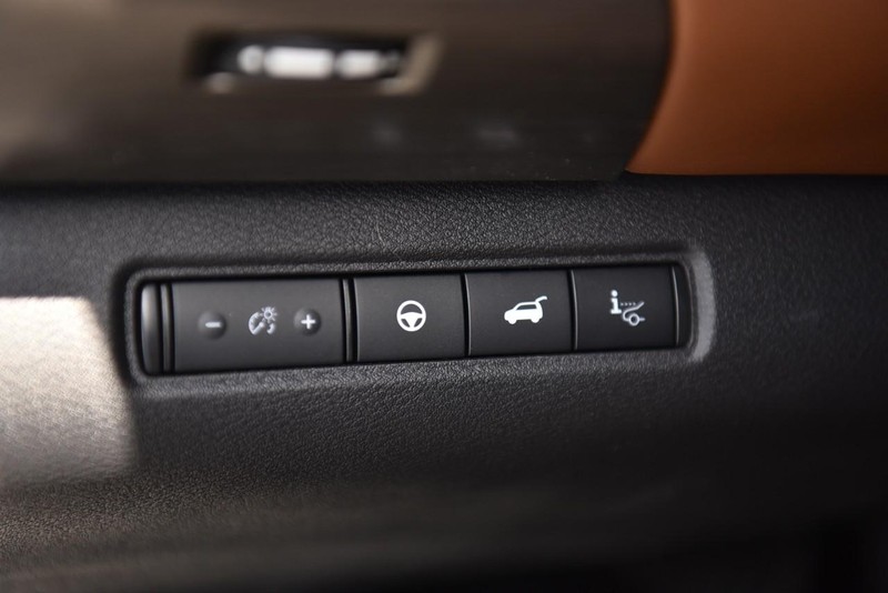 Nissan Pathfinder Vehicle Image 12