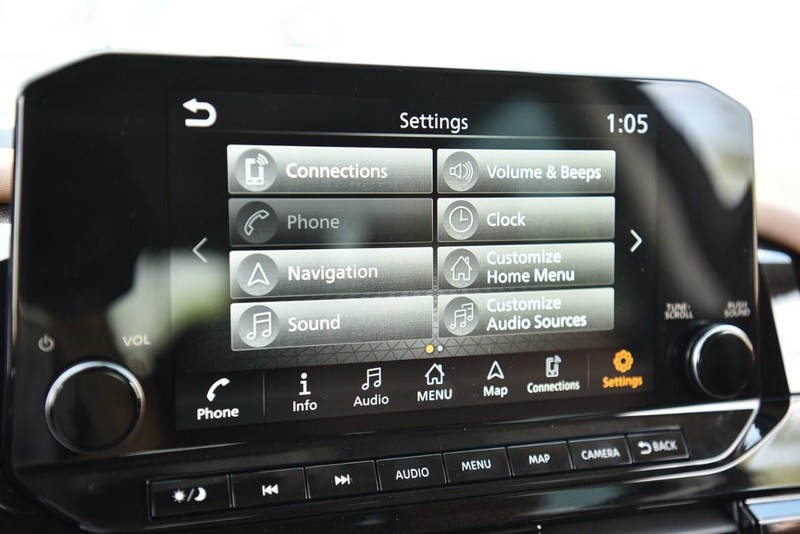 Nissan Pathfinder Vehicle Image 15