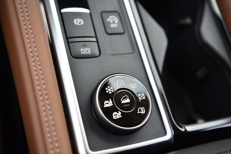 Nissan Pathfinder Vehicle Image 21