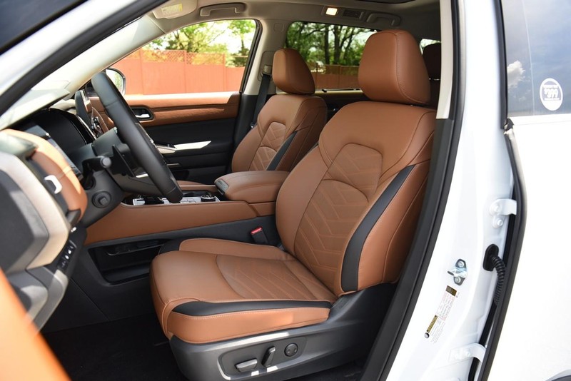 Nissan Pathfinder Vehicle Image 23