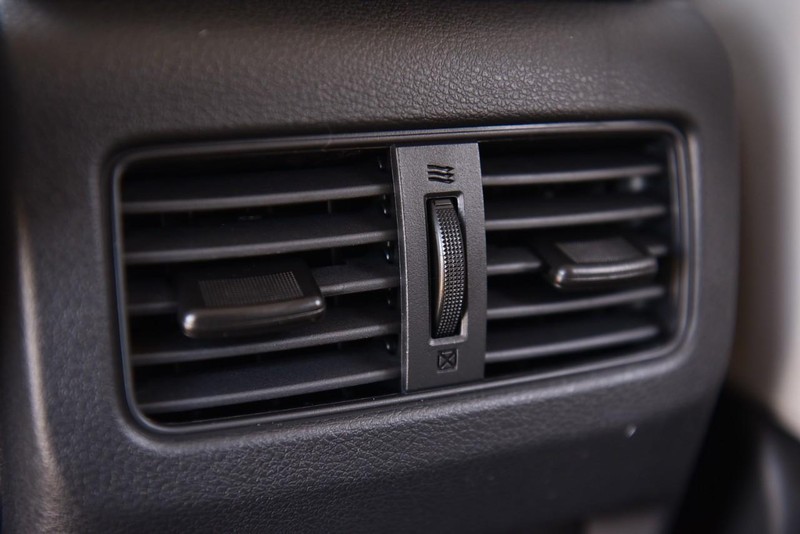 Nissan Rogue Vehicle Image 22