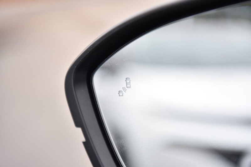 Nissan Murano Vehicle Image 10
