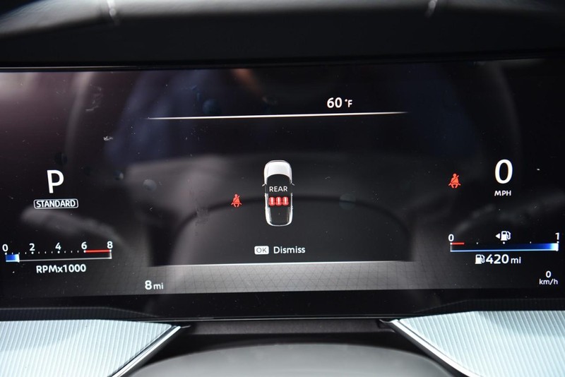 Nissan Murano Vehicle Image 12