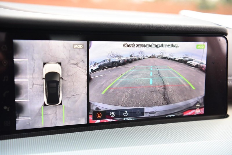 Nissan Murano Vehicle Image 13