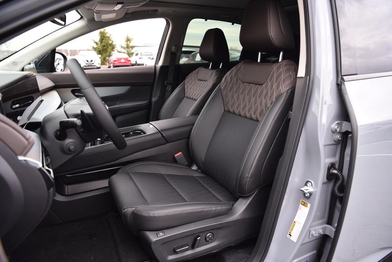 Nissan Murano Vehicle Image 21