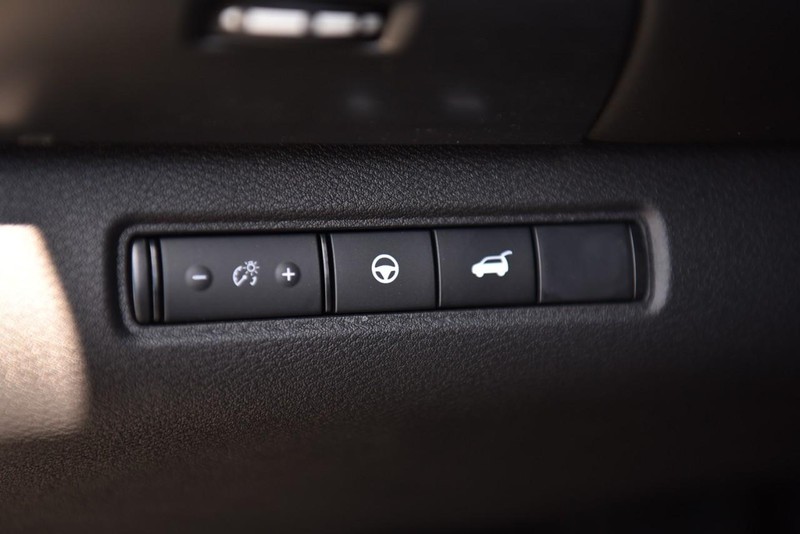 Nissan Pathfinder Vehicle Image 11