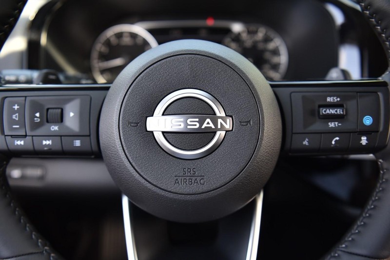 Nissan Pathfinder Vehicle Image 21
