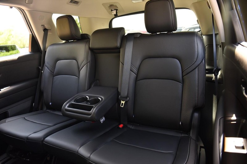 Nissan Pathfinder Vehicle Image 24