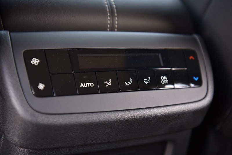 Nissan Pathfinder Vehicle Image 25