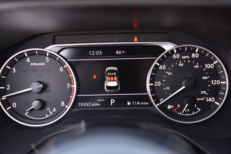 Nissan Rogue Vehicle Image 11