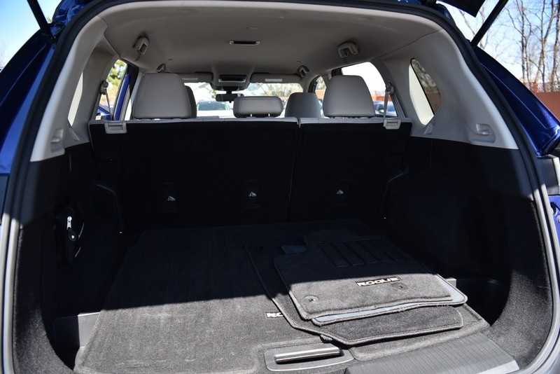 Nissan Rogue Vehicle Image 23