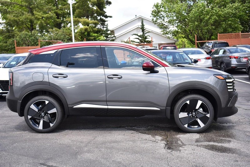 Nissan Kicks Vehicle Image 05