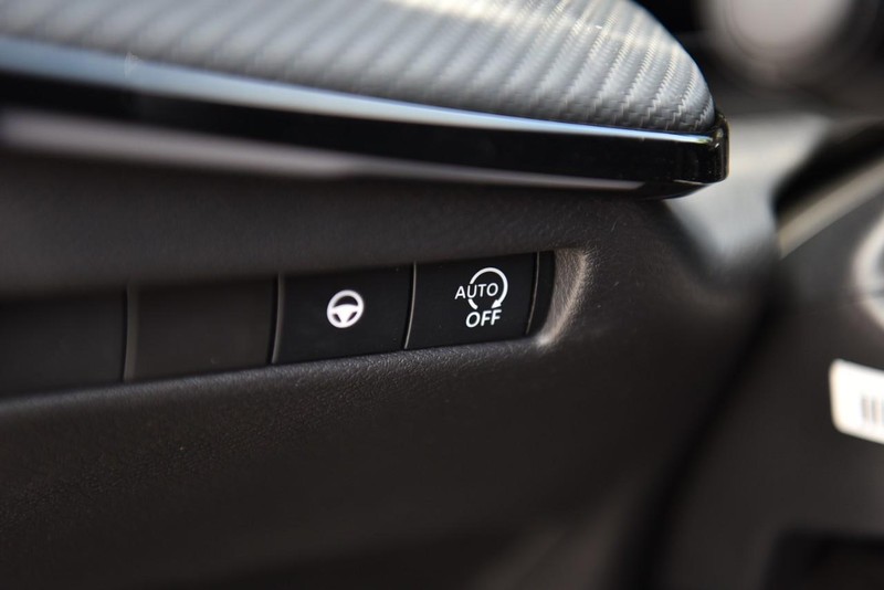 Nissan Kicks Vehicle Image 11