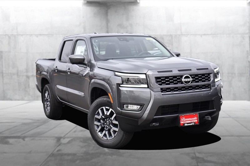 Nissan Frontier Vehicle Image 02