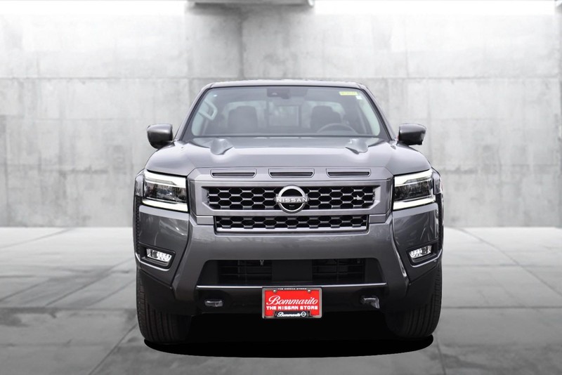 Nissan Frontier Vehicle Image 04