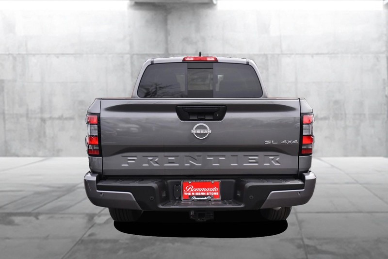 Nissan Frontier Vehicle Image 06